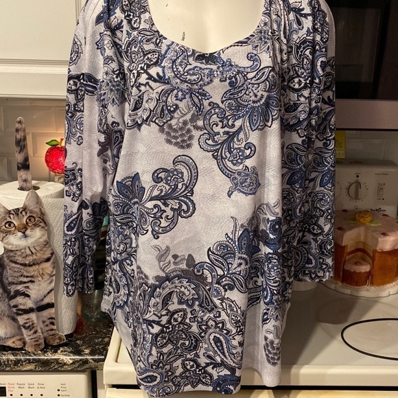 R womens One World casual paisleys blue 3/4 sleeve plus size top 2X.  EUC - Picture 1 of 5